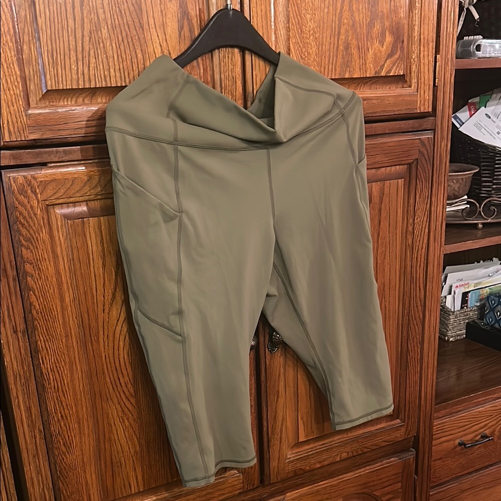 Fabletics Olive Green Cropped Pants